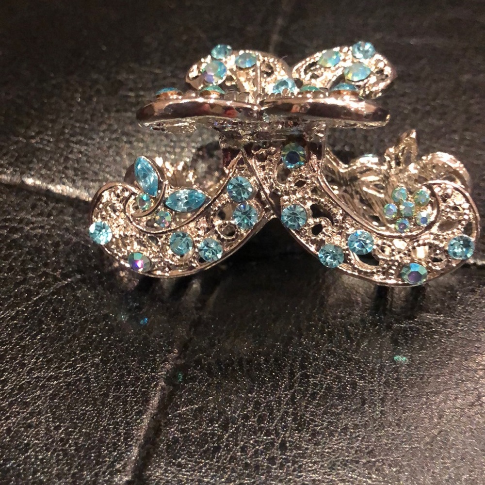 Clips - Picture 2 of 4